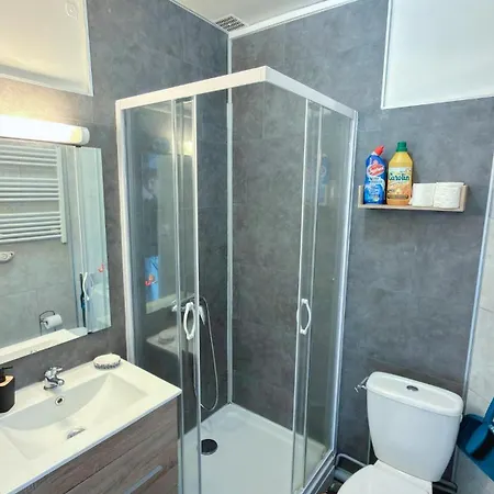 T2 Reposant Centre Proche De La Gare Apartment *